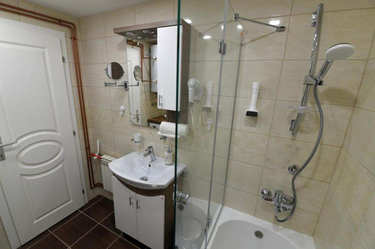 Family Apartman Bijeljina Buitenkant foto